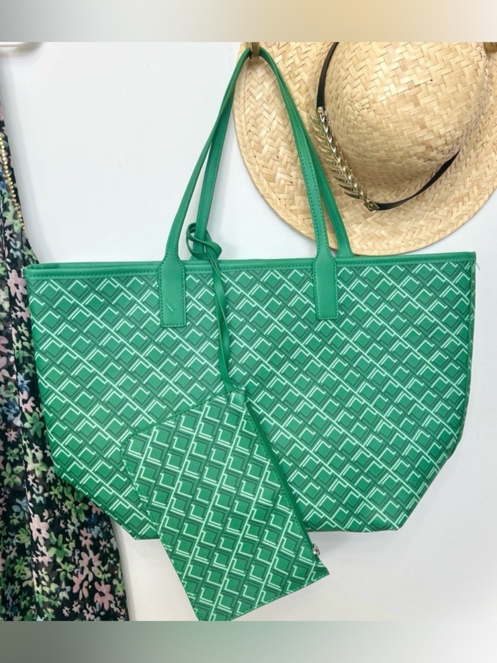 🆕Chic monogram emerald green tote and cosmetics bag set